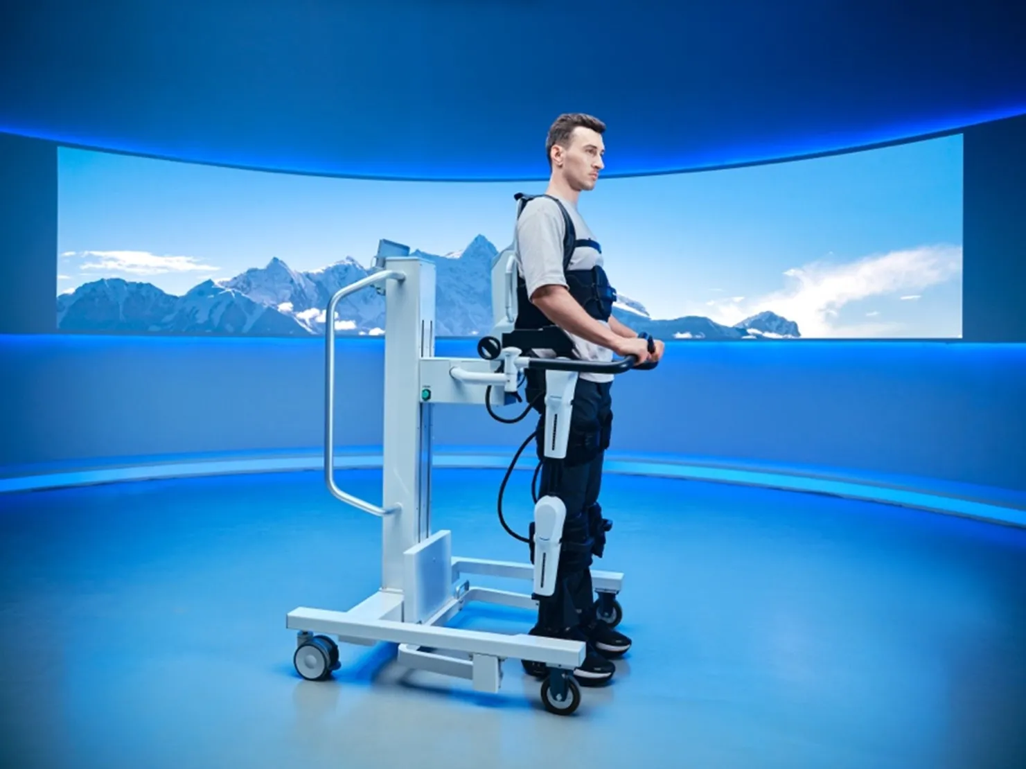 ROBOTK REHABLTASYON EXO MOTUS M4